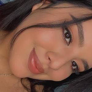 Meet your Posher, Ana julia